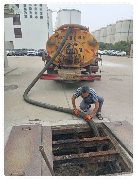 罗城隔油池清掏